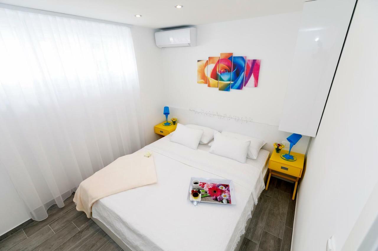 Rose Apartment Split Extérieur photo