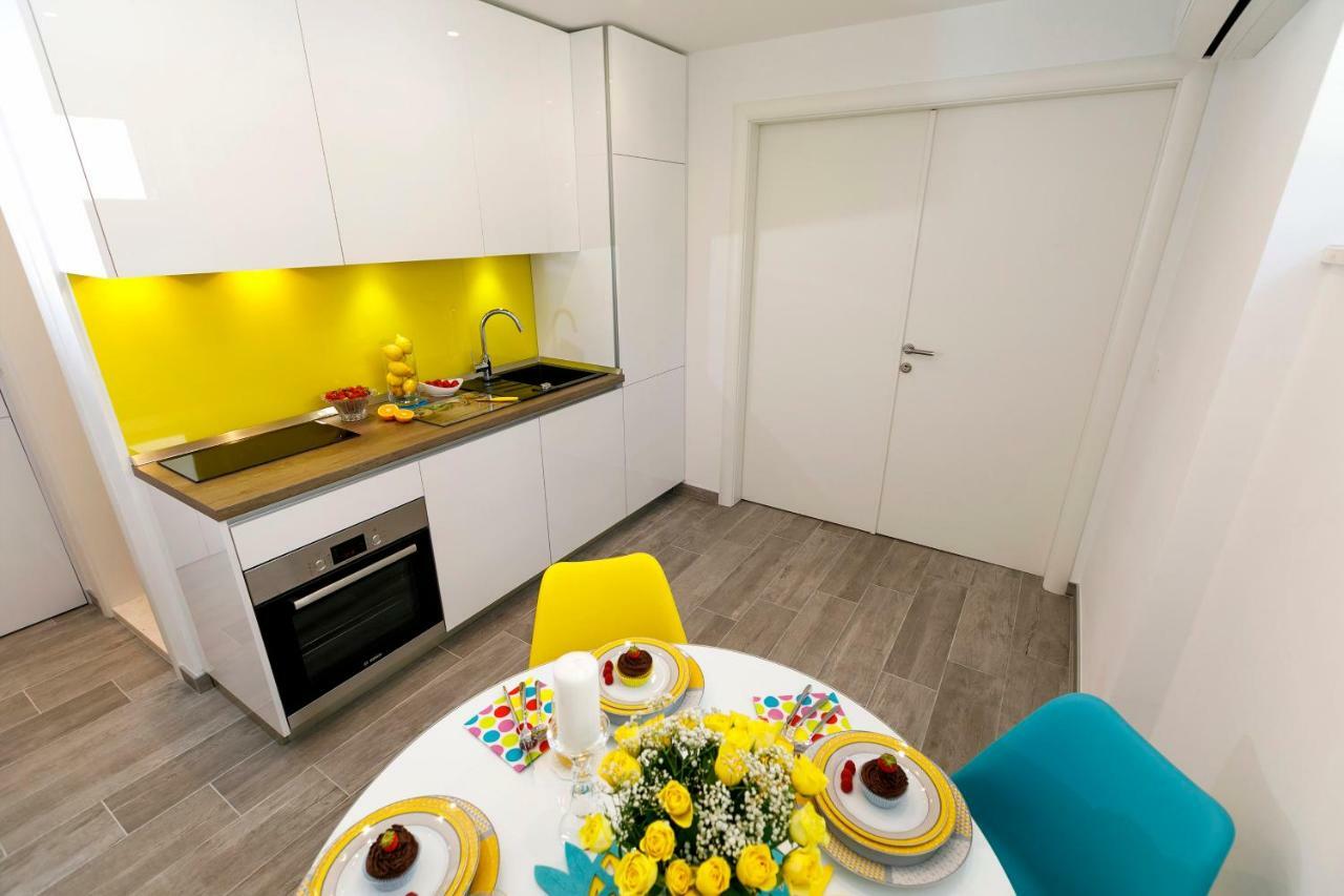 Rose Apartment Split Extérieur photo